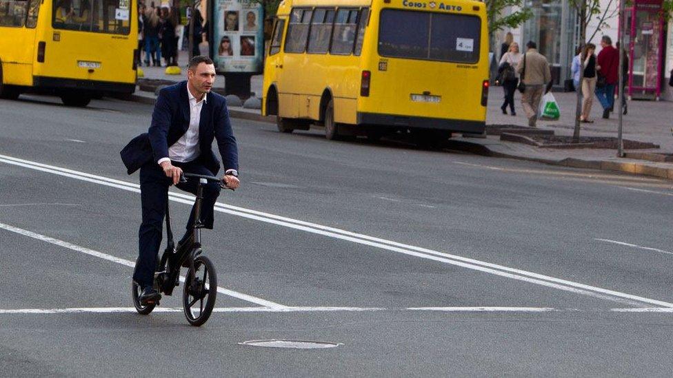 Vitaliy Klitschko riding bike