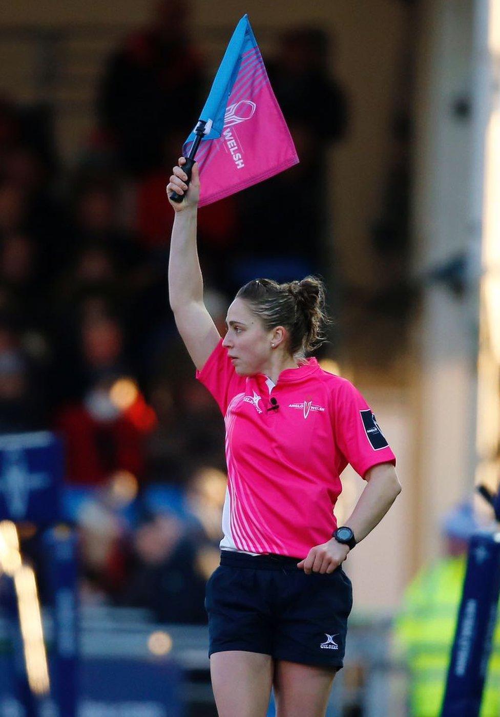 Sara Cox waves her flag