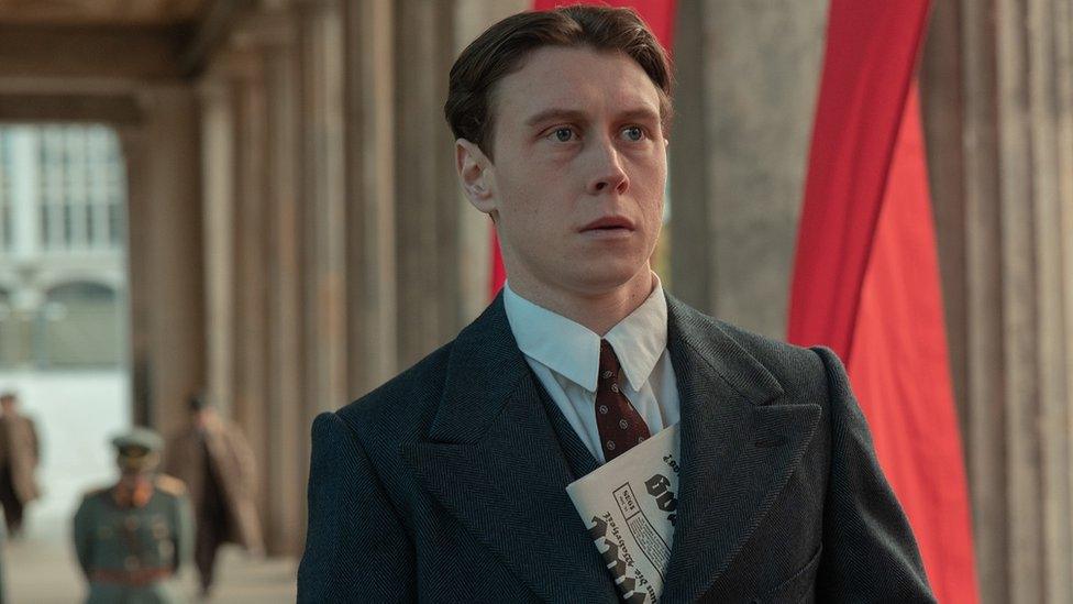 George Mackay