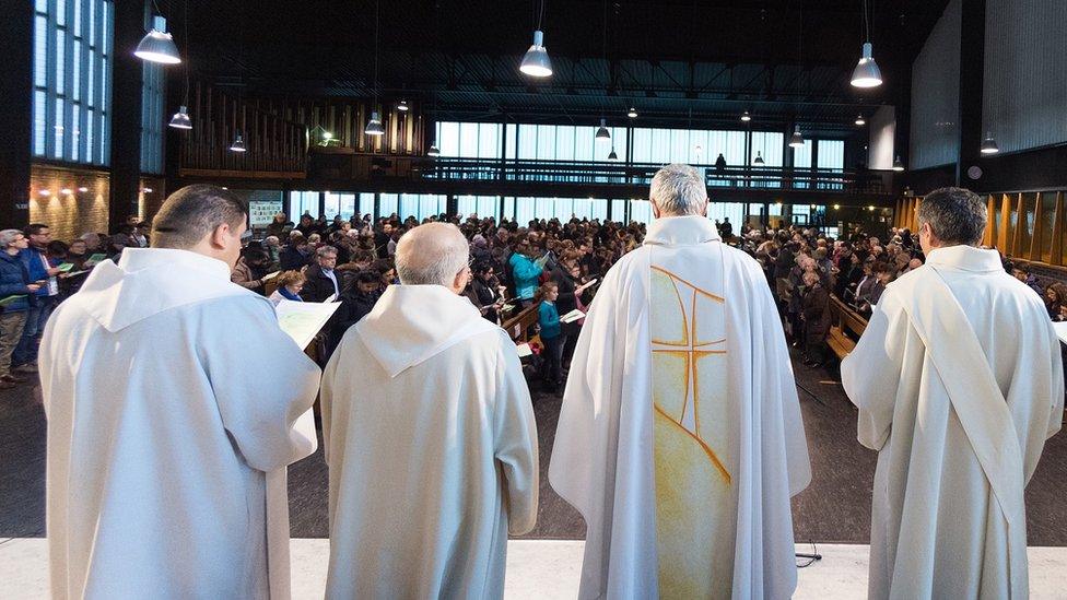 Mass in a Paris church (file picture)