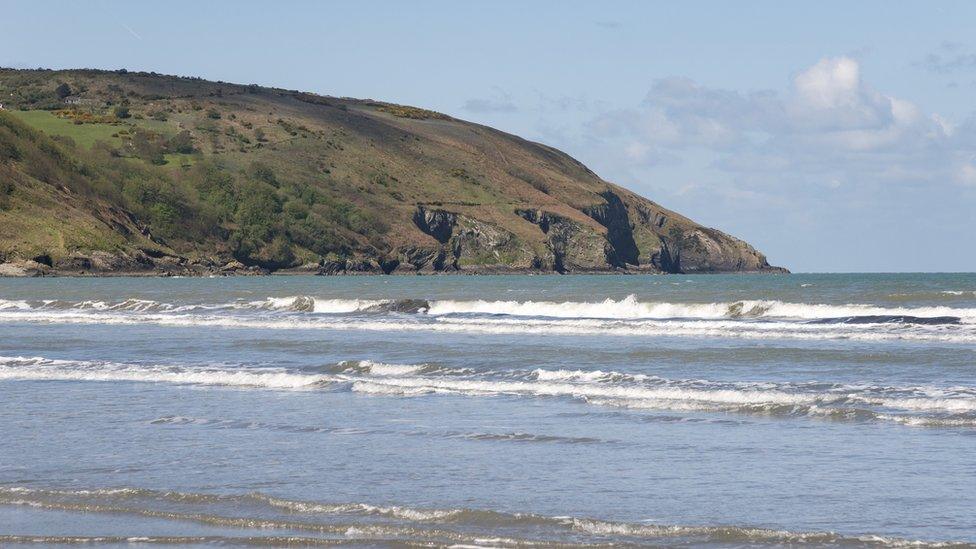 Poppit Sands