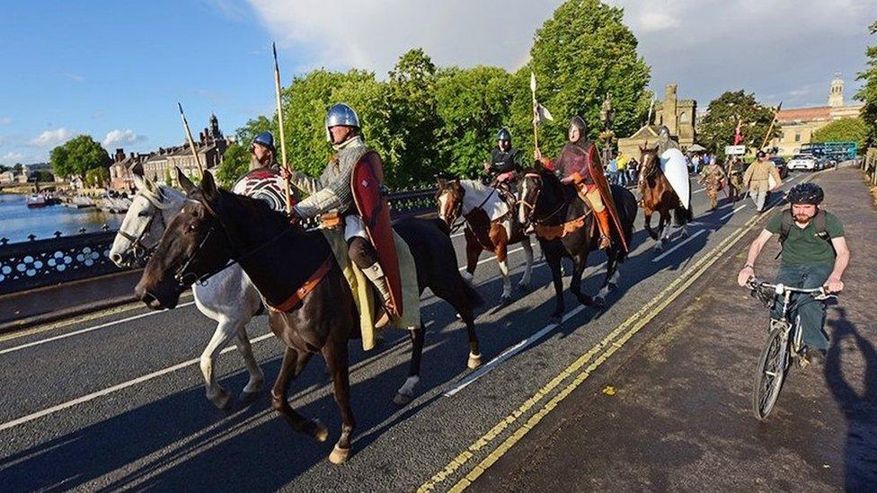 Marchers on their way south