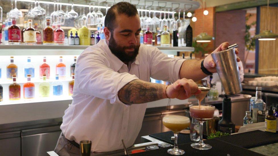 Saudi man mixes non-alcoholic drink