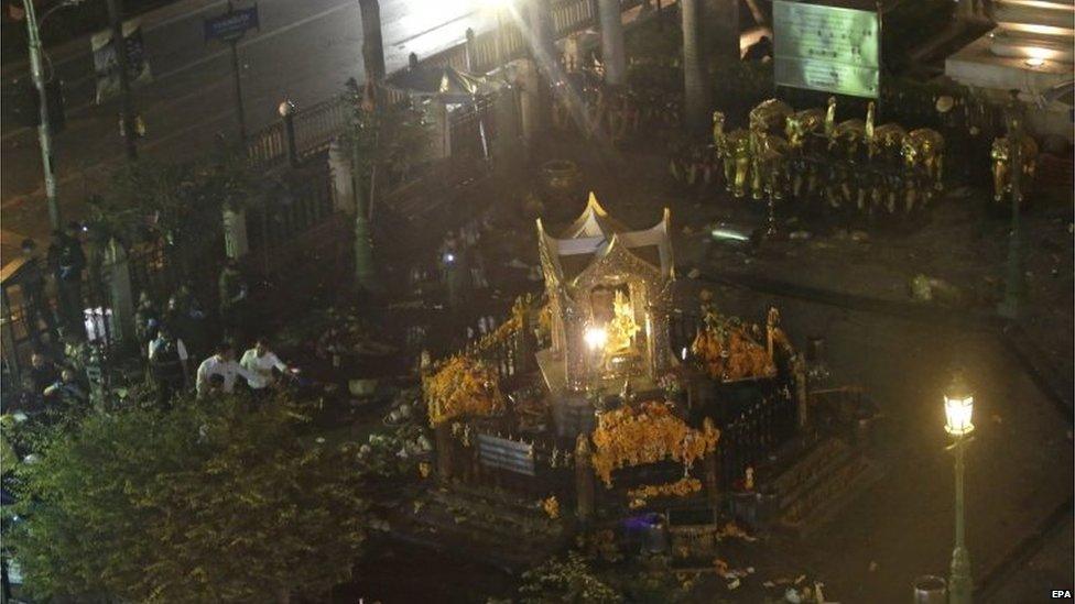 Police enter Erawan shrine in Bangkok