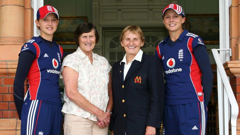 Sarah Taylor, Lynne Thomas, Enid Bakewell, Caroline Atkins