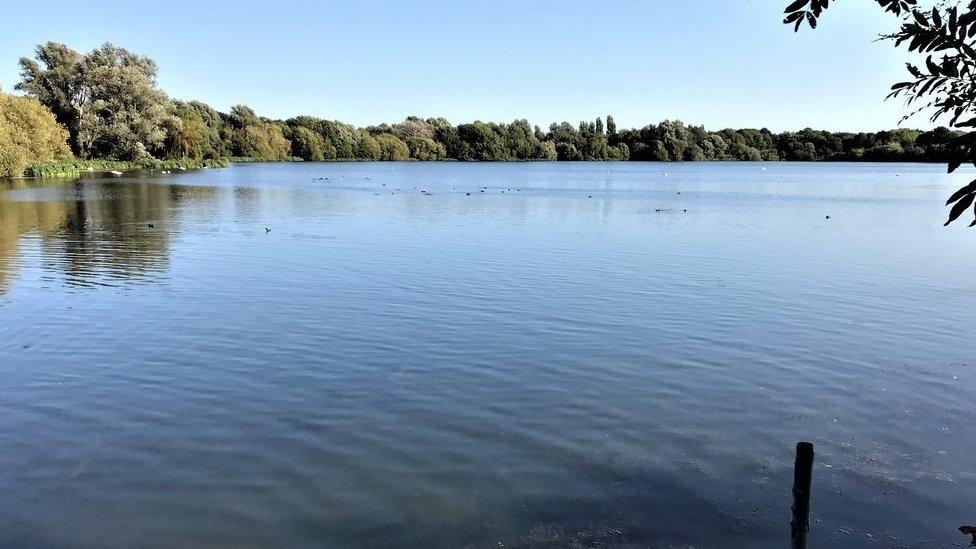 Overton Lake, Ferry Meadows