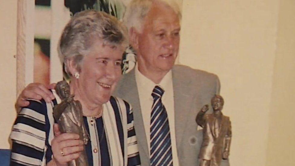 An archive photo of Sir Bobby Robson with his hand on Pat Godbold's shoulder