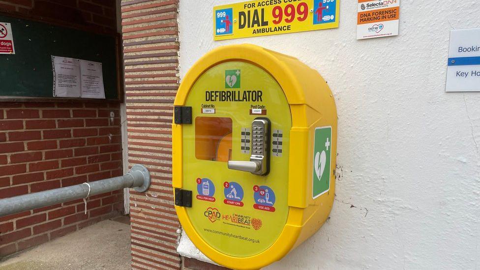 Defibrillator