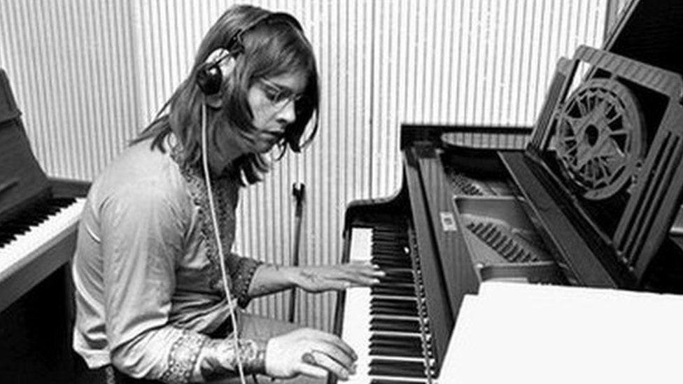 Ozzy plays the piano