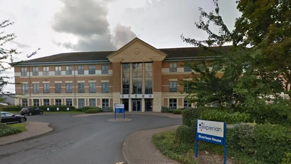 Former Nottingham office set to be converted into flats - BBC News