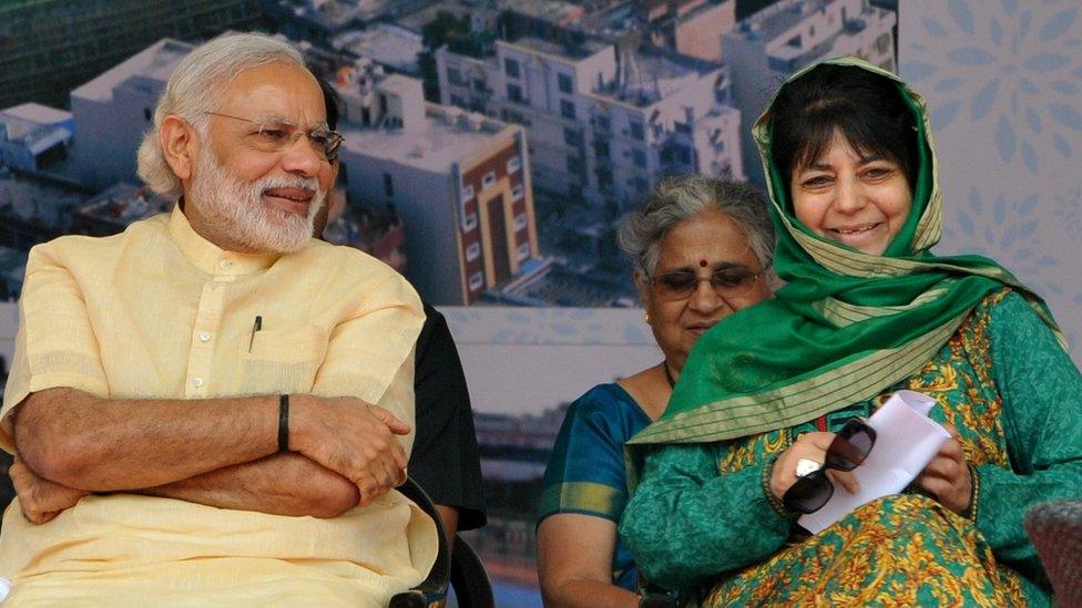 Prime Minister Narendra Modi and J&K Chief Minister Mehbooba Mufti (19 April 2016)