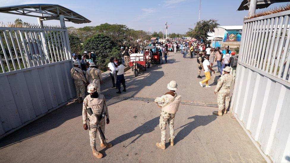 A view of the border crossing in Dajabón