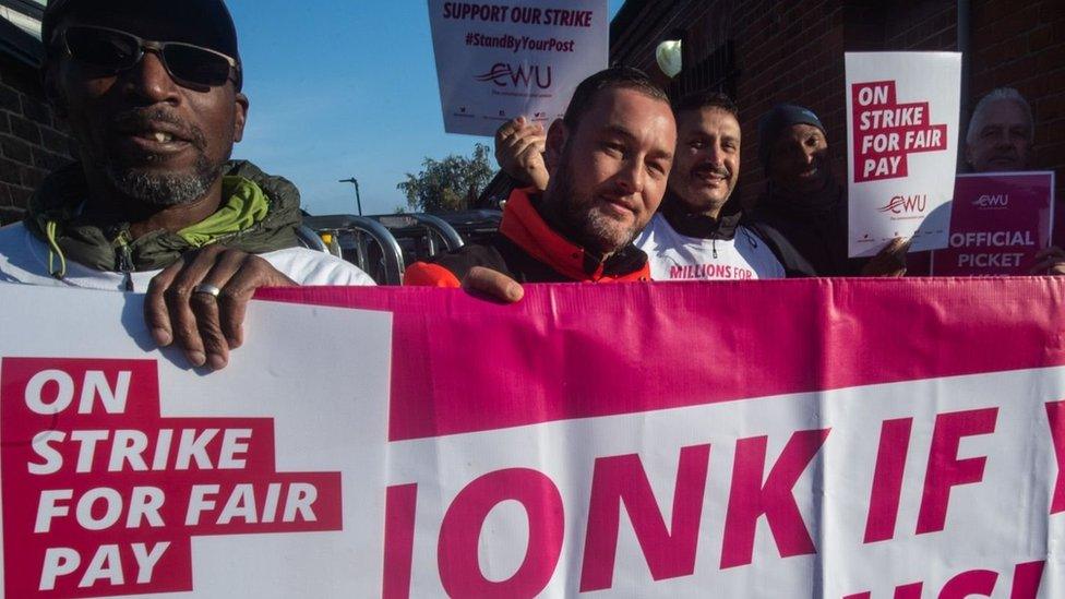 Postal Workers on the picket line