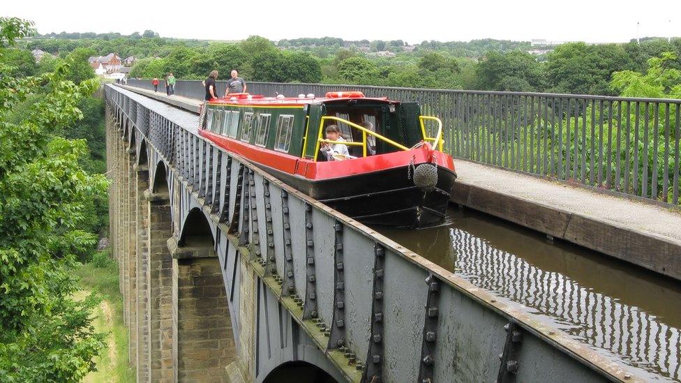 Canal boat on the aqueduct