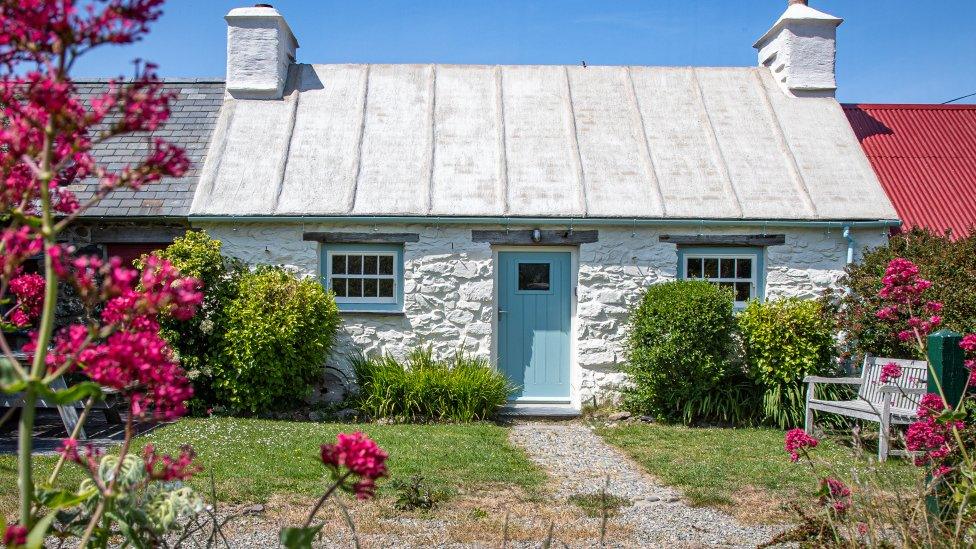 Bwthyn Tresinwen in Strumble Head, Pembrokeshire