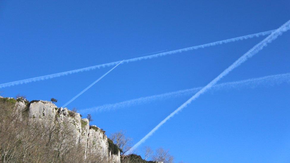 Contrails over Llysfaen