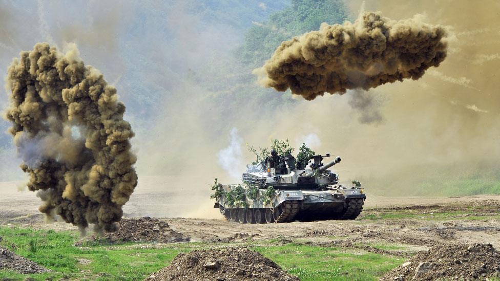 South Korean tank near N Korean border