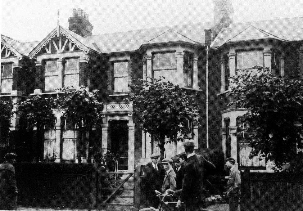 41 Kensington Gardens, Ilford, 4 October 1922