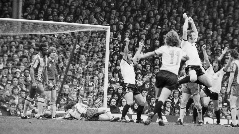 Kevin Beattie celebrates against West Bromwich Albion