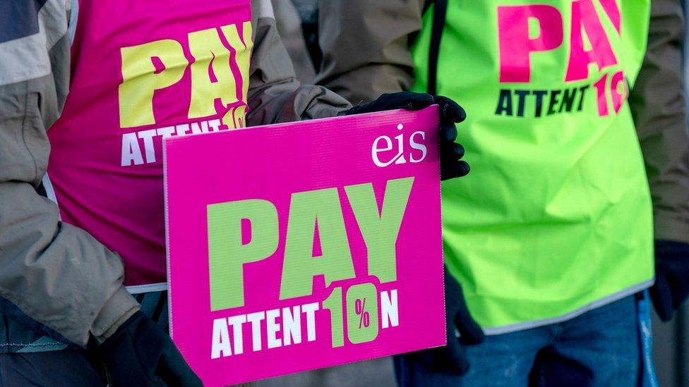 pay dispute picket