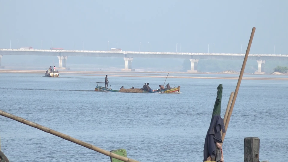 Sand extraction near a river in Andhra Pradesh