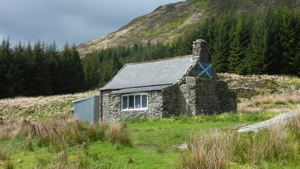 Bothy White Laggan yn ne'r Alban