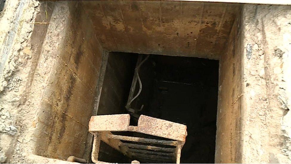 Bunker hatch