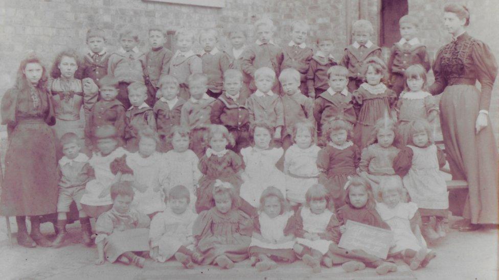 Pupils of Alfred Street School