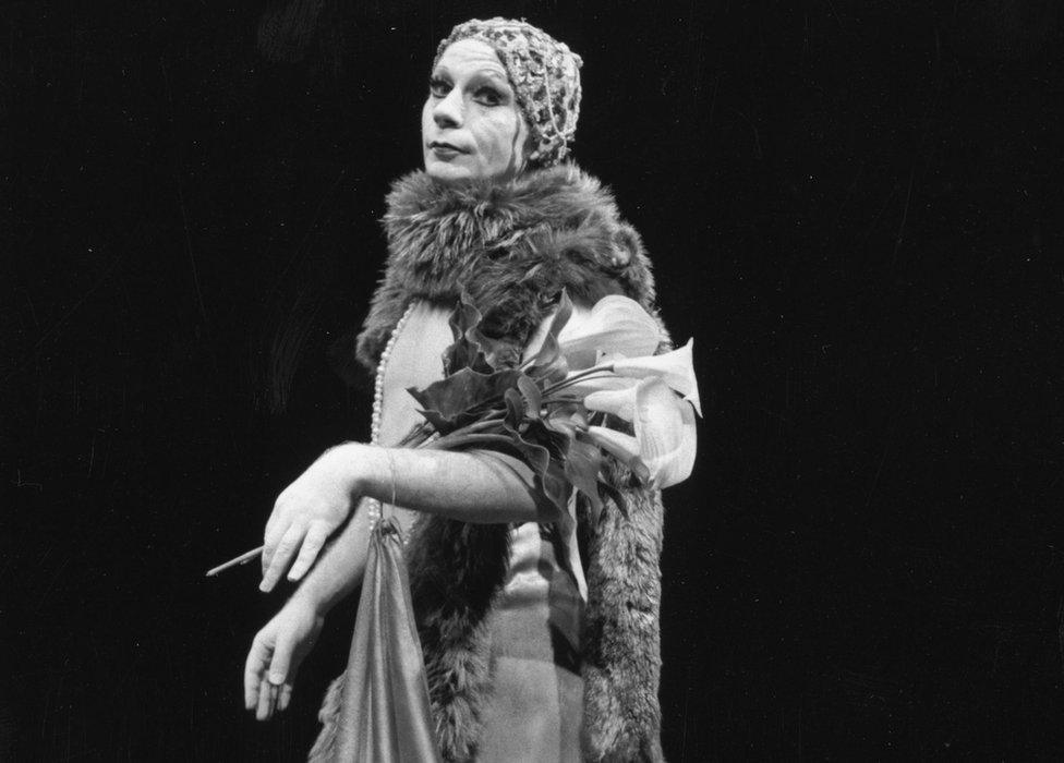 Lindsay Kemp performs in 1974