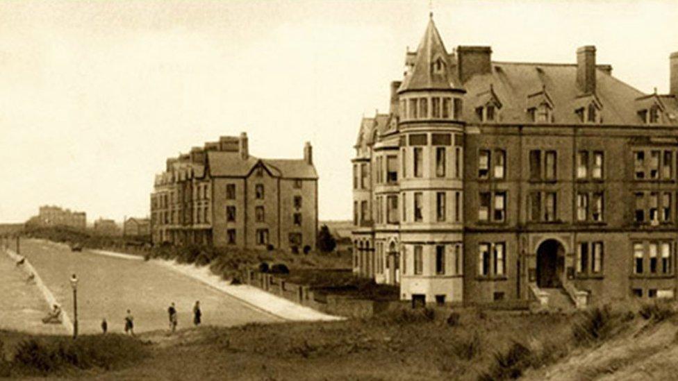 Old image of South Beach, Pwllheli