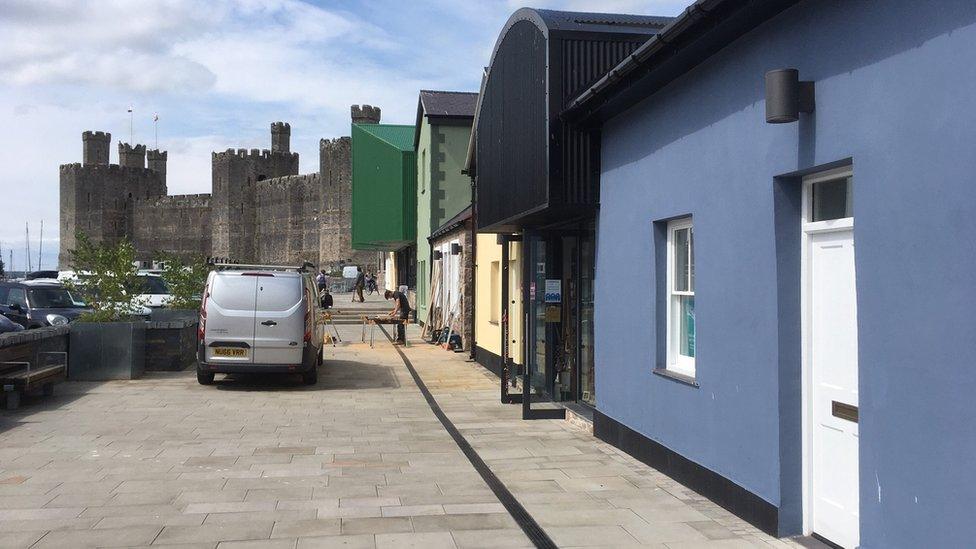 Cei Llechi Caernarfon wedi ei adfywio