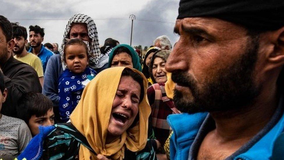 Mourners at funeral of Kurds killed in attacks on Ras al-Ain by Turkish-led forces (19/10/19)