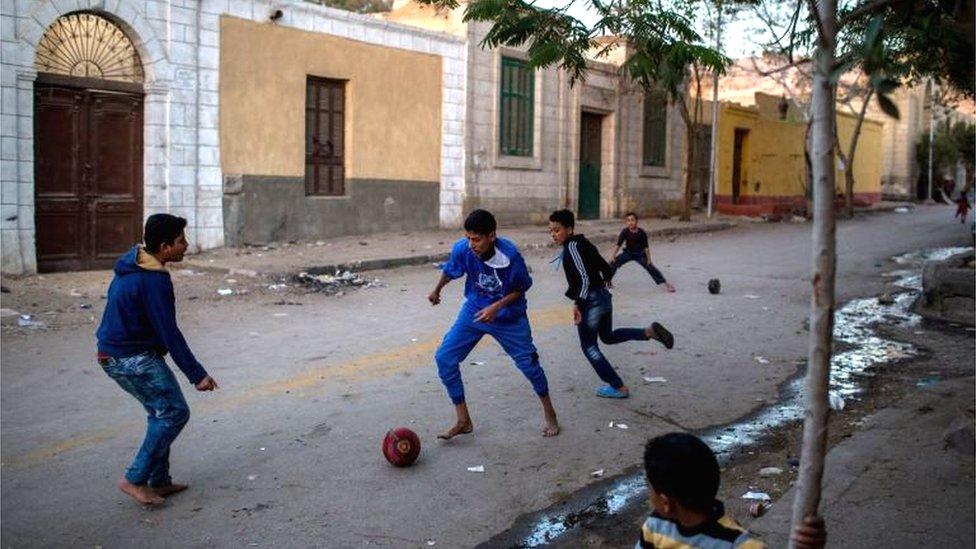 Boys playing football in Cairo (14/12/16)