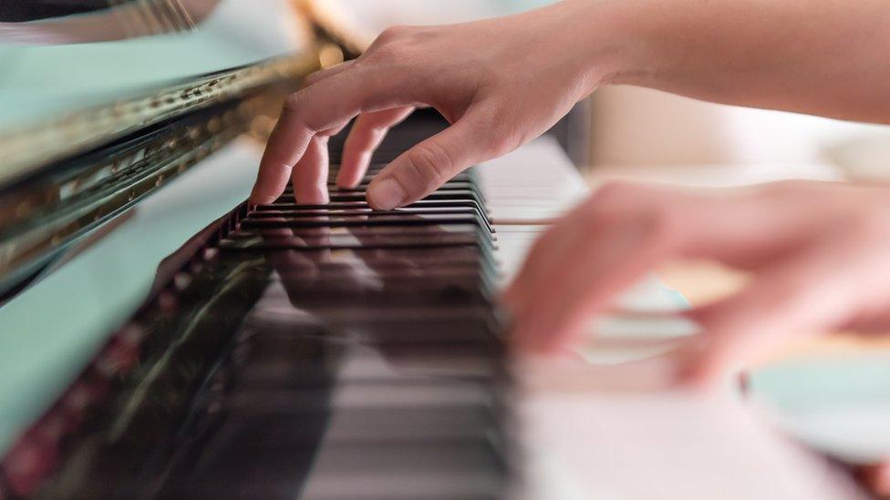 Piano player