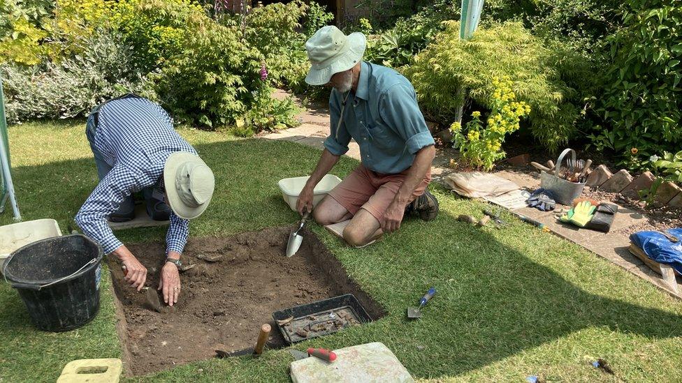 Community archaeology project