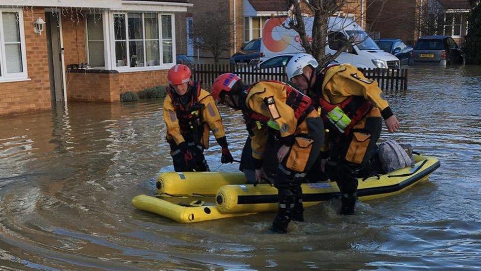 Evacuations by Northamptonshire Search & Rescue in Kettering