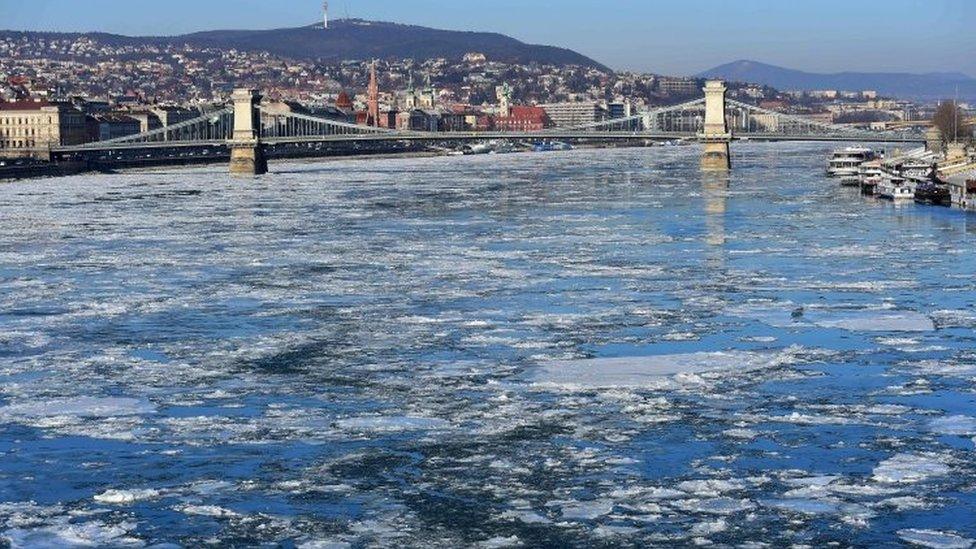 Ice floats over the Danube River in Budapest, Hungary. Photo: 9 January 2017