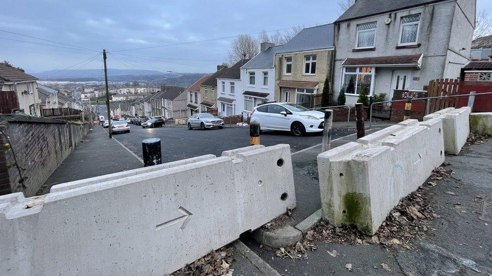 Concrete barriers installed on Waun-wen Road