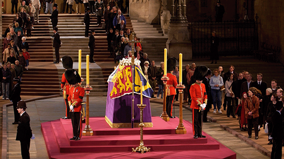 Image of the Queen Mother lying in state