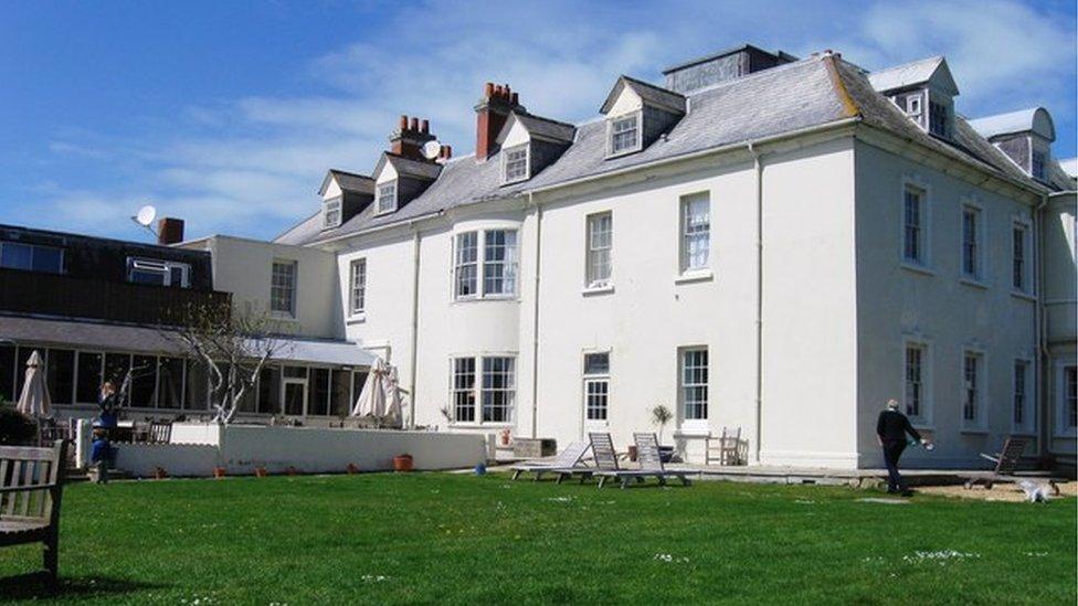 Moonfleet Manor Hotel