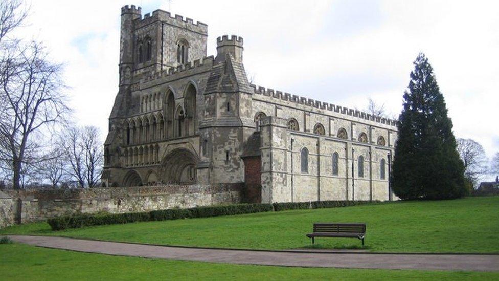 Priory church, Dunstable