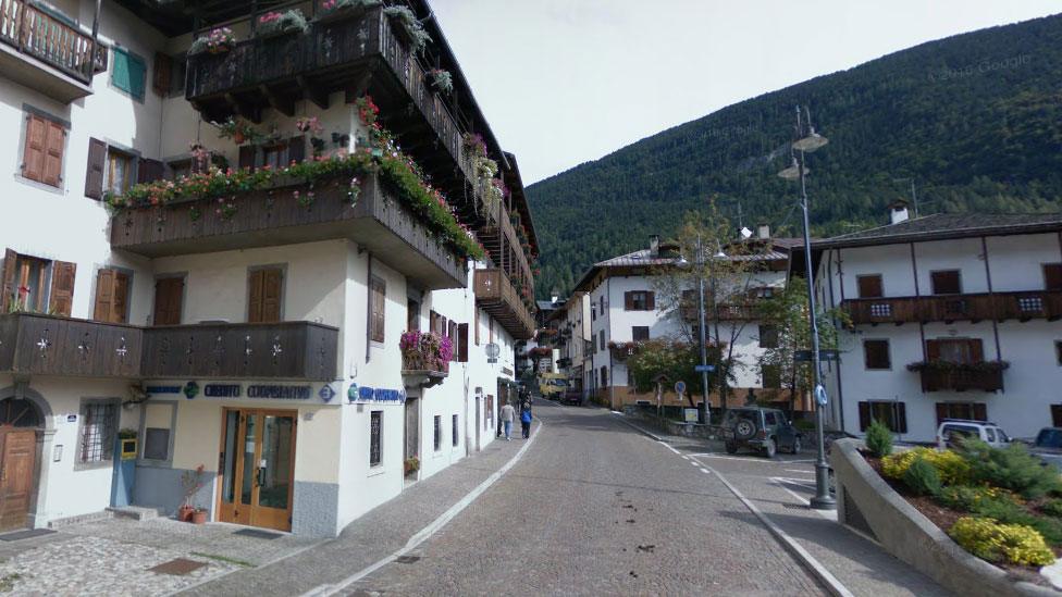 A Google Street view of the town shows the architecture typical of a mountainous European ski town - shuttered windows and wooden balconies contrasting against white buildings