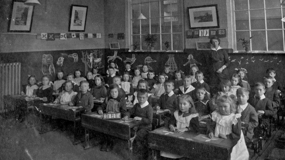 Pupils from Alfred Street School in class in 1912