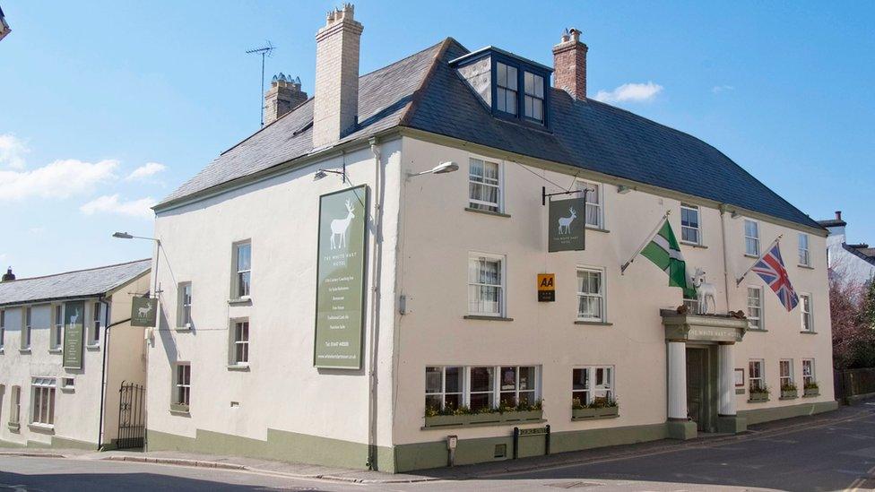 The outside of the White Hart Hotel in Moretonhampstead