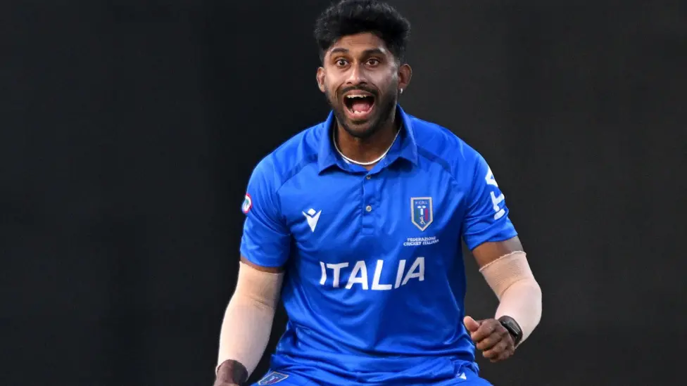 Crishan Kalugamage in action for Italy