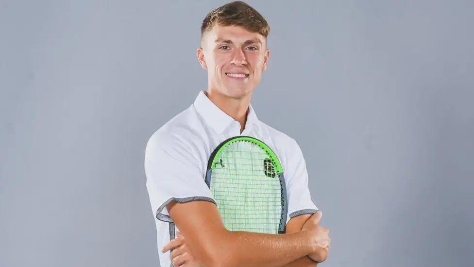 Wales number one Story wins biggest career title 3 James Story with his tennis racket