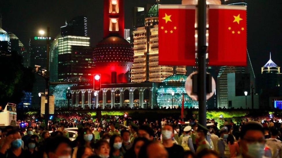 Crowds of people on Nanjing Road in Shanghai