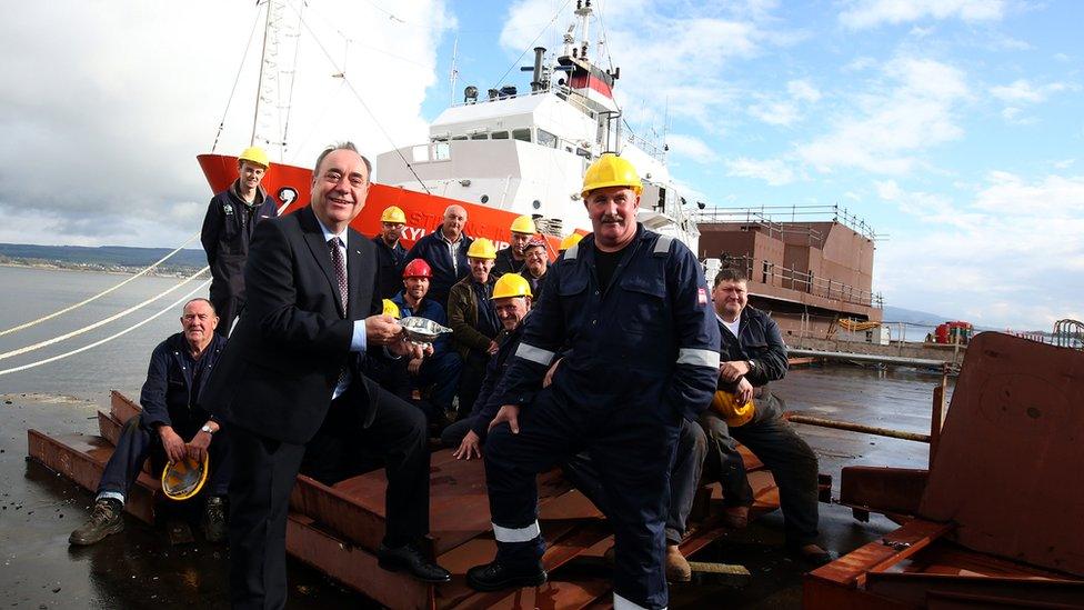 Salmond with Ferguson workers