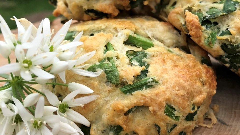 Wild garlic and cheese scones