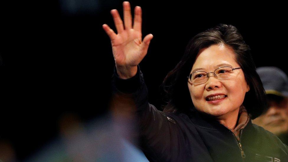 Tsai Ing-wen waving to supporters